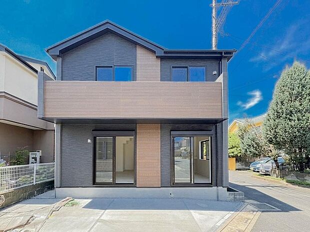 【前面道路】車の通行が少ないので、静かな住環境を維持することができます。