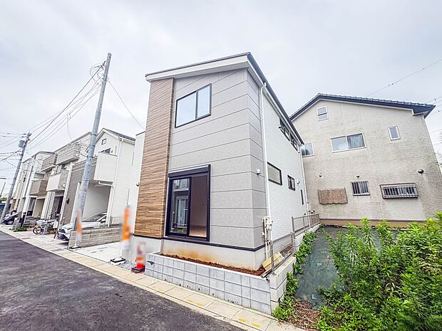 【ZEH水準】家事ラク設備も充実した、広々邸宅。圧倒的な交通利便性と、BELS・ZEH基準の確かな資産価値。食洗機など充実の最新設備はもちろん、プ日々の暮らしに豊かな開放感を与えます。