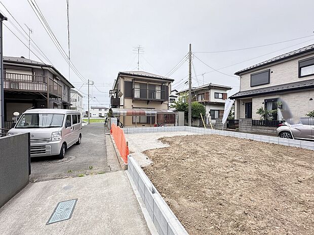 【外観】家族の温かさと陽光の暖かさ、楽しい毎日と明るい未来を予感させる「空間が織り成すひとつ先の住み心地」を演出します。