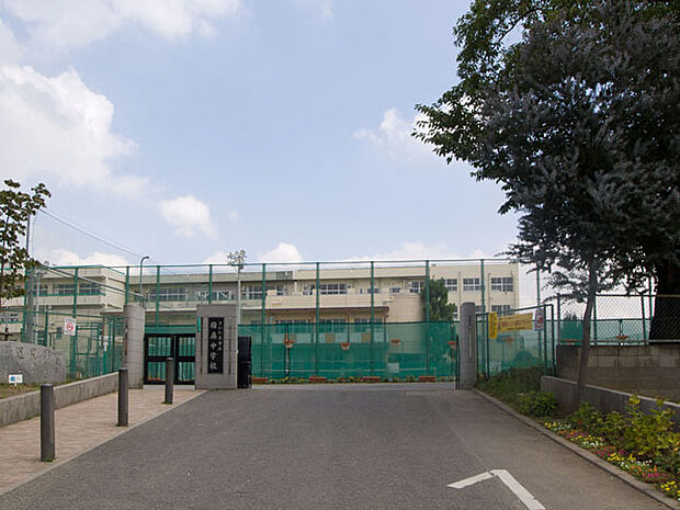 中学校 1020m さいたま市立指扇中学校