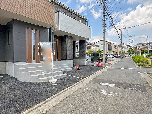 【前面道路4ｍ】車の通行が少ないので、静かな住環境を維持することができます。