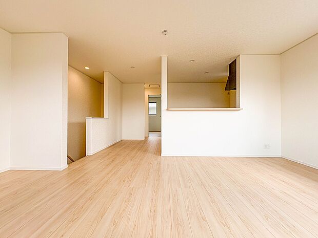2号棟【LDK18.5帖】自然体で過ごせる住空間にリビングを。