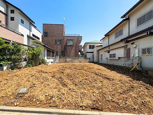 【現地】陽当りが良いと、洗濯物が乾きやすいですし、湿気やカビの心配も減るので快適です。