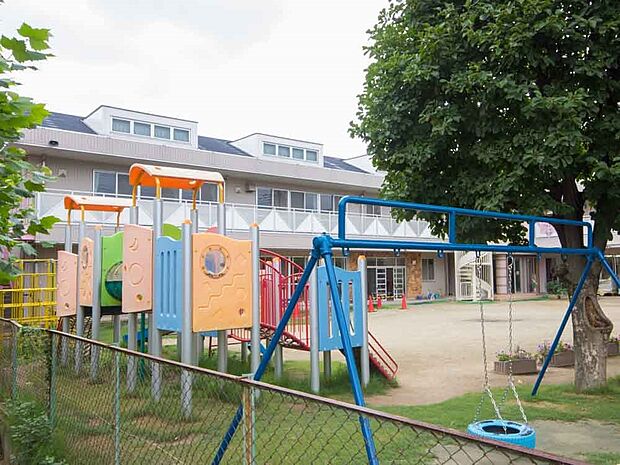 幼稚園・保育園 800m ひかり認定こども園(ひかり認定こども園まで徒歩10分(800m))
