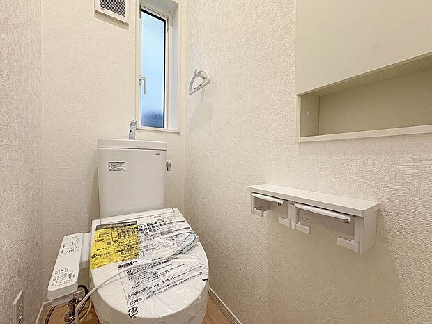 【トイレ】いつも清潔なスペースであってほしいのが毎日使うトイレです。掃除がしやすいのはもちろん、落ち着けるスペースとして機能することも大切です。