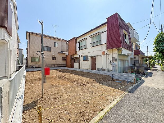 【現地土地写真】車の通行が少ないので、静かな住環境を維持することができます。