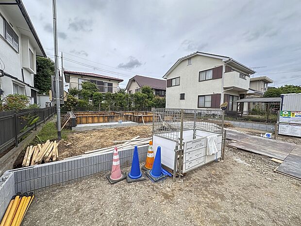 【外観】こちらの物件が少しでも気になるようでしたら、お気軽にお問合せください。人生でいちばん大きなお買い物ですので、ゆっくりご見学ください。ネット上の画像と実際の見学では、リアル感がまるで違…