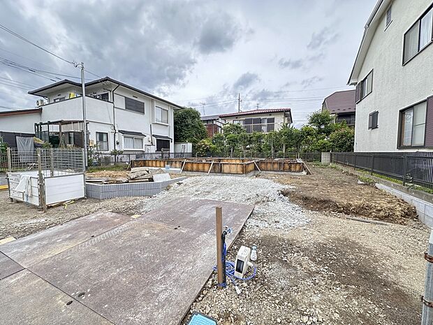 【外観】こちらの物件が少しでも気になるようでしたら、お気軽にお問合せください。人生でいちばん大きなお買い物ですので、ゆっくりご見学ください。ネット上の画像と実際の見学では、リアル感がまるで違…