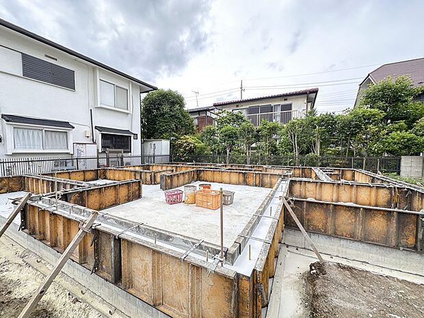 【外観】こちらの物件が少しでも気になるようでしたら、お気軽にお問合せください。人生でいちばん大きなお買い物ですので、ゆっくりご見学ください。ネット上の画像と実際の見学では、リアル感がまるで違…