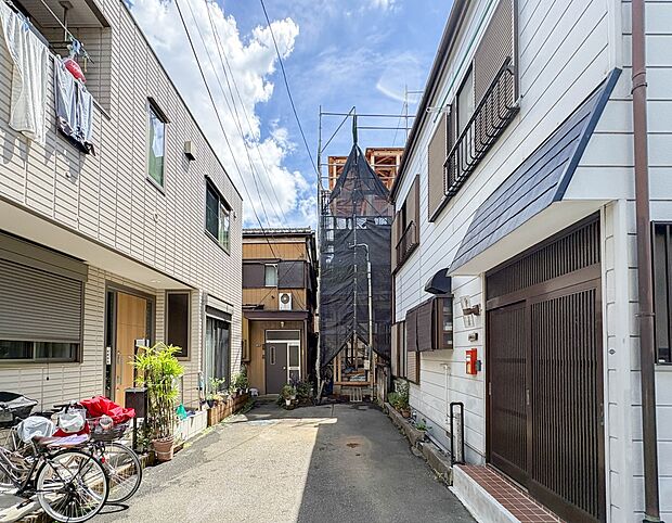 【外観】家の良し悪しだけでなく周辺環境も重要なポイント。
