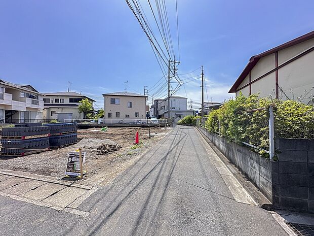 こちらの物件が少しでも気になるようでしたら、お気軽にお問合せください。人生でいちばん大きなお買い物ですので、ゆっくりご見学ください。ネット上の画像と実際の見学では、リアル感がまるで違います。…