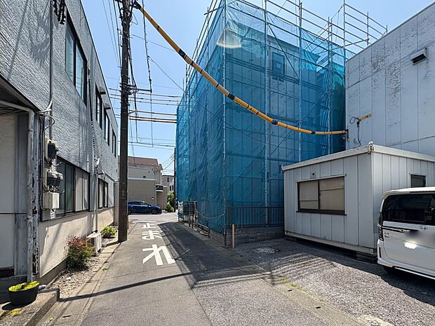 【外観】こちらの物件に少しでもご興味がありましたら、お気軽にお電話下さい。ネット上で「見えない物」「わからない事」でも、実際にご見学いただくことで、手に取るようにおわかりいただけるはずです。…