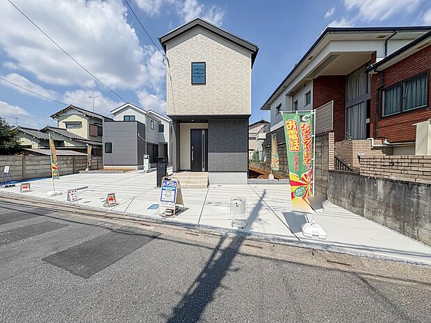 3号棟【外観】陽当りや通風性など各所に施された工夫で住みやすさを実現。部屋の大きさや周辺環境・街並など、資料には掲載していない情報が現地にはたくさんございます。是非ご確認下さい。