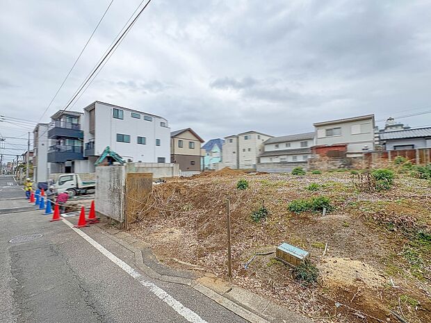 【現地土地写真】家は一生のお買物。自分ならではの家族ならではの、家にしたい。書斎を設ける。子どものプレイングルームを設ける。趣味のオーディオルームを設置する。夢を追うオンリーワンの家を建てて…