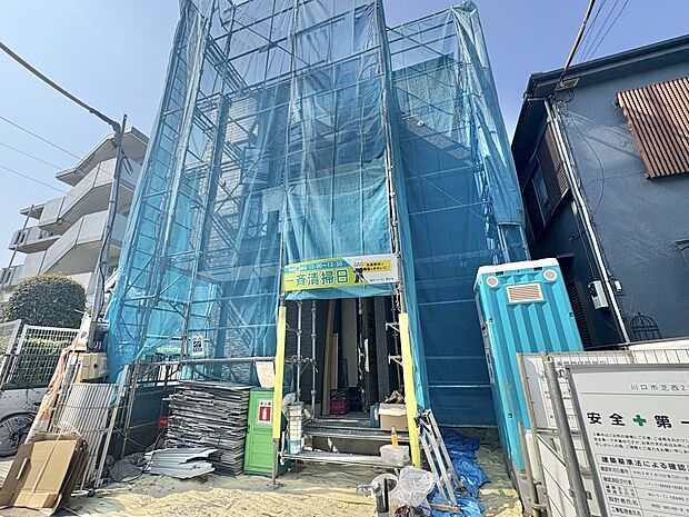 【外観】家族の温かさと陽光の暖かさ、楽しい毎日と明るい未来を予感させる「空間が織り成すひとつ先の住み心地」を演出します。