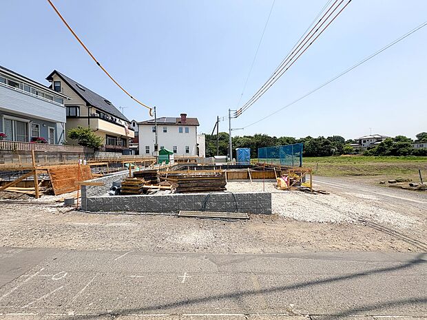 【外観】陽当りや通風性など各所に施された工夫で住みやすさを実現。部屋の大きさや周辺環境・街並など、資料には掲載していない情報が現地にはたくさんございます。是非ご確認下さい。