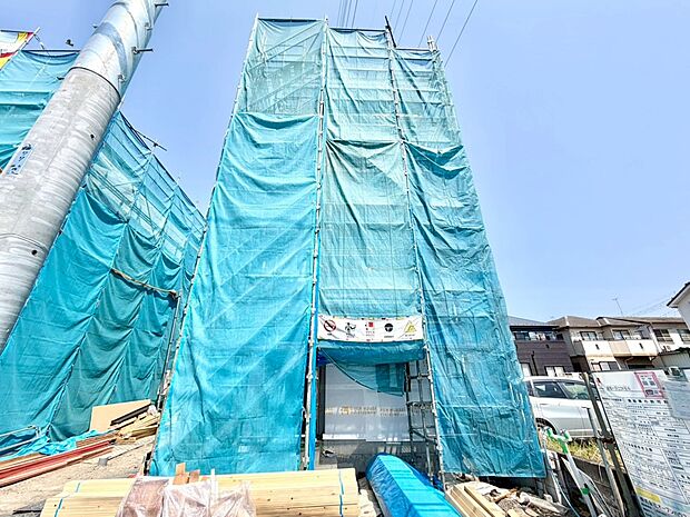 【外観】こちらの物件に少しでもご興味がありましたら、お気軽にお電話下さい。ネット上で「見えない物」「わからない事」でも、実際にご見学いただくことで、手に取るようにおわかりいただけるはずです。…