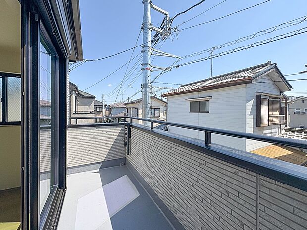 A号棟【バルコニー】バルコニーから差し込む陽光・通風は、住環境・快適性と共に有り続ける貴重な「財産」です。