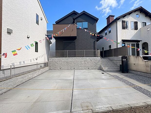 3号棟【外観】陽当りや通風性など各所に施された工夫で住みやすさを実現。部屋の大きさや周辺環境・街並など、資料には掲載していない情報が現地にはたくさんございます。是非ご確認下さい。