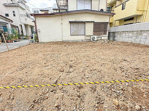 【外観】家族の温かさと陽光の暖かさ、楽しい毎日と明るい未来を予感させる「空間が織り成すひとつ先の住み心地」を演出します。