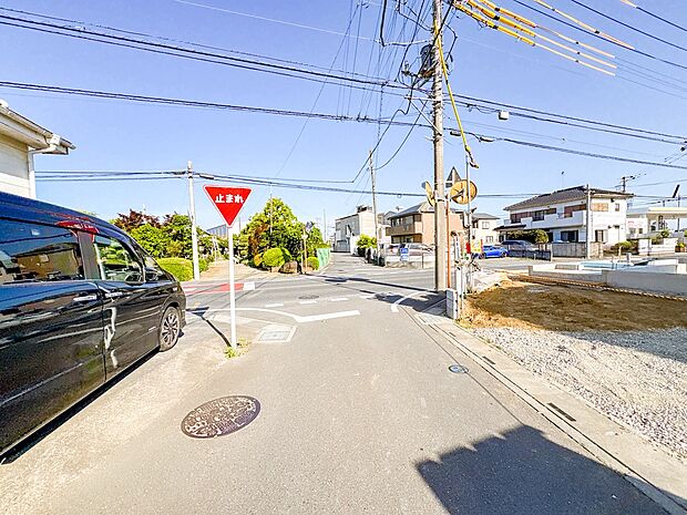 【外観】家は一生のお買物。自分ならではの家族ならではの、家にしたい。書斎を設ける。子どものプレイングルームを設ける。趣味のオーディオルームを設置する。夢を追うオンリーワンの家です。