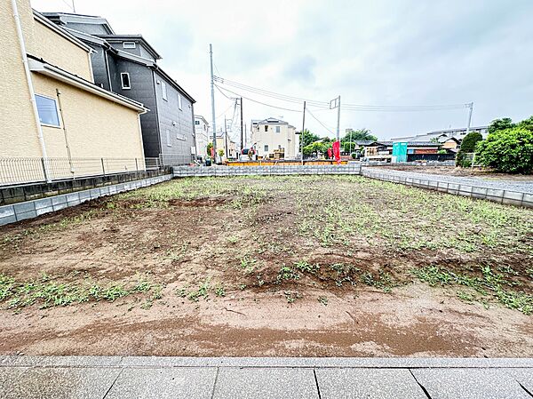 【外観】家族の温かさと陽光の暖かさ、楽しい毎日と明るい未来を予感させる「空間が織り成すひとつ先の住み心地」を演出します。