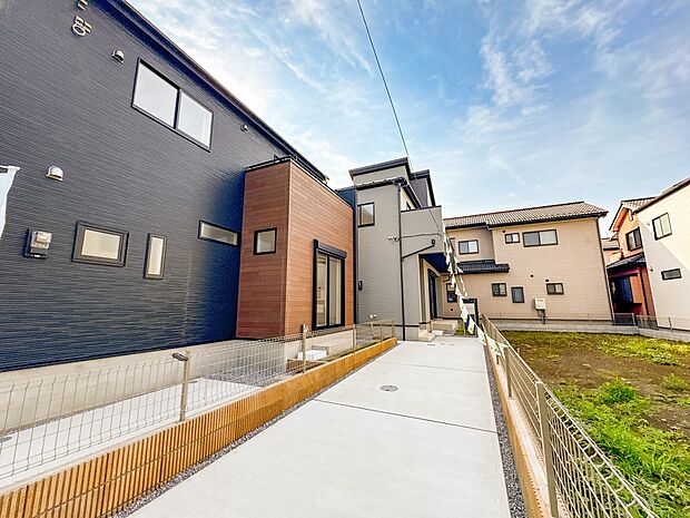 【外観】陽当りや通風性など各所に施された工夫で住みやすさを実現。部屋の大きさや周辺環境・街並など、資料には掲載していない情報が現地にはたくさんございます。是非ご確認下さい。