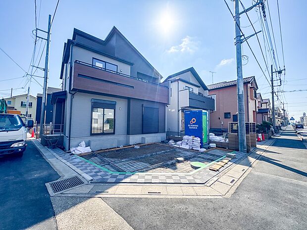 【外観】家は一生のお買物。自分ならではの家族ならではの、家にしたい。書斎を設ける。子どものプレイングルームを設ける。趣味のオーディオルームを設置する。夢を追うオンリーワンの家です。