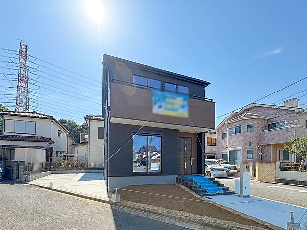 【現地外観】陽当りや通風性など各所に施された工夫で住みやすさを実現。部屋の大きさや周辺環境・街並など、資料には掲載していない情報が現地にはたくさんございます。是非ご確認下さい。