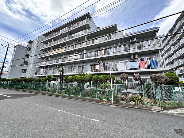 【外観】陽当りや通風性など各所に施された工夫で住みやすさを実現。部屋の大きさや周辺環境・街並など、資料には掲載していない情報が現地にはたくさんございます。是非ご確認下さい。
