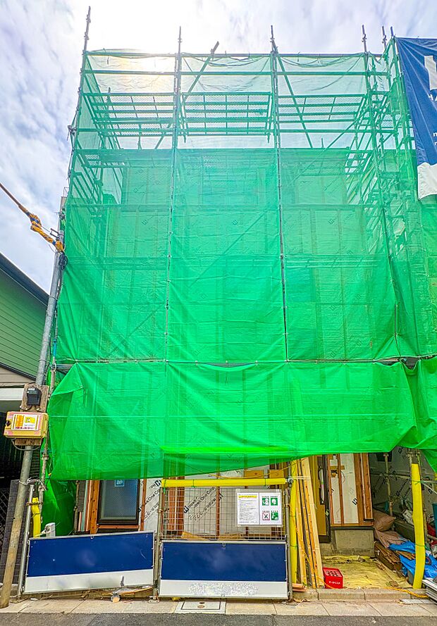 【外観】家族の温かさと陽光の暖かさ、楽しい毎日と明るい未来を予感させる「空間が織り成すひとつ先の住み心地」を演出します。