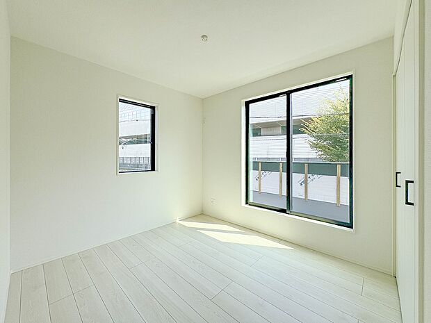 【洋室】充実した生活は伸びやかな居室空間から始まります。快適に・伸びやかに。心の潤いを求める方々へ。
