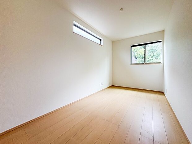【洋室6.12帖】充実した生活は伸びやかな居室空間から始まります。快適に・伸びやかに。心の潤いを求める方々へ。