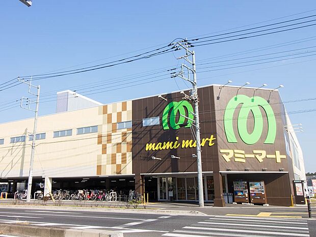 スーパー 700m マミーマート南中野店(よい商品をより安く。をキーワードに、皆さまの食卓を彩ります。マミーマートは、マミー(お母さん)のように愛され、マート(市場)のように場を提供したいと…