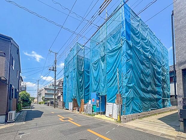 【前面道路6M】車の通行が少ないので、静かな住環境を維持することができます。