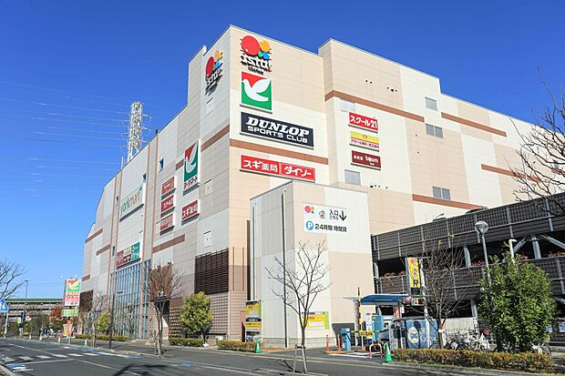 スーパー 1400m ヨークマート日進店(【イスタ!日進】ヨークマートやドラッグストアなど入ったショッピングセンターです。)
