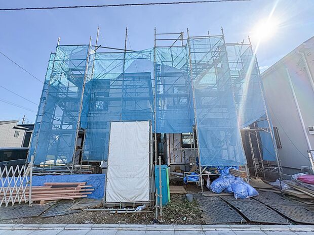 【外観】家族の温かさと陽光の暖かさ、楽しい毎日と明るい未来を予感させる「空間が織り成すひとつ先の住み心地」を演出します。
