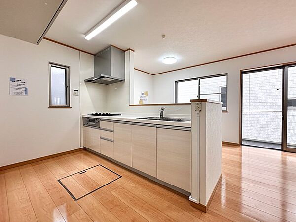 【キッチン】贅沢といえるほどの豊かな居住性とクオリティが見事に調和した住空間。