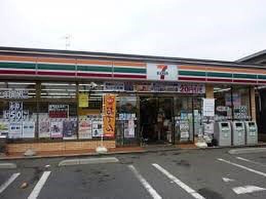 コンビニ 695m セブンイレブンさいたま大谷口店
