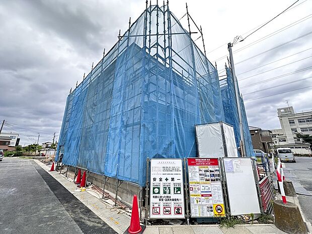 【外観】こちらの物件が少しでも気になるようでしたら、お気軽にお問合せください。人生でいちばん大きなお買い物ですので、ゆっくりご見学ください。ネット上の画像と実際の見学では、リアル感がまるで違…