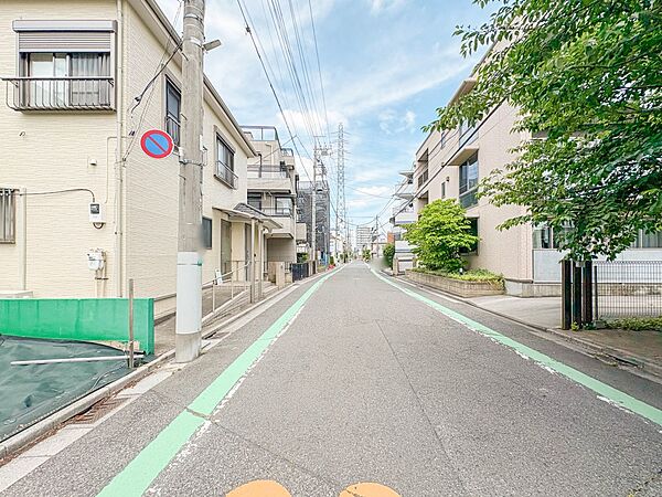 【前面道路7.2ｍ】周辺は落ち着いた住宅街で住環境も良好です。
