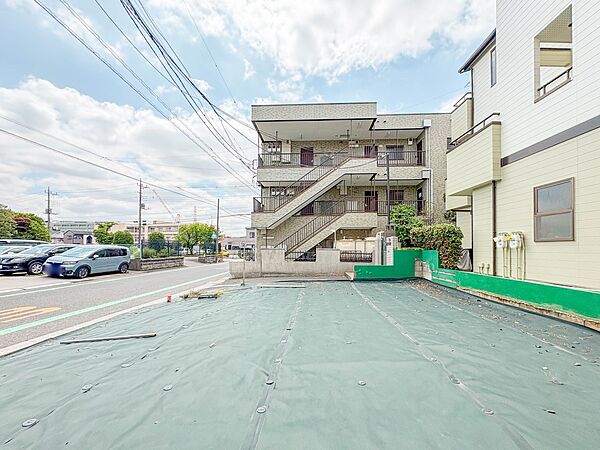 【現地】陽当りや通風性など各所に施された工夫で住みやすさを実現。部屋の大きさや周辺環境・街並など、資料には掲載していない情報が現地にはたくさんございます。是非ご確認下さい。