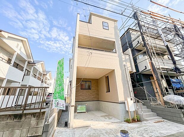 【前面道路4m】車の通行が少ないので、静かな住環境を維持することができます。