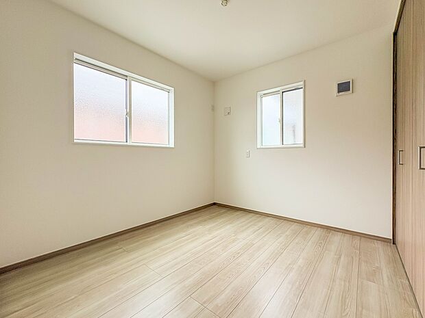 【寝室5帖】充実した生活は伸びやかな居室空間から始まります。