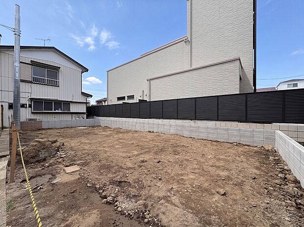【現地土地写真】お電話の方がスムーズです。気軽にお問い合わせご連絡ください。※青空はイメージです。