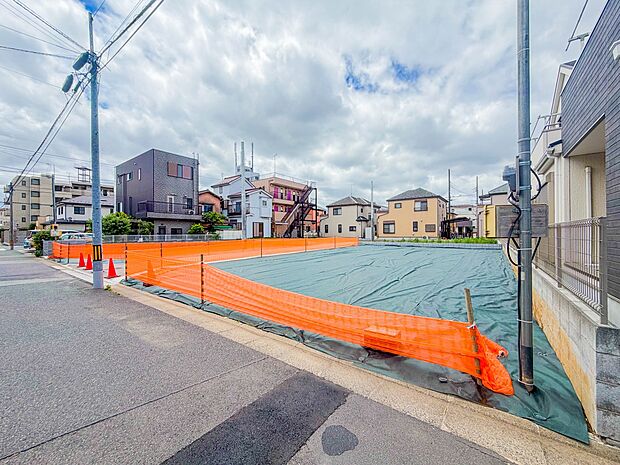 【外観】こちらの物件に少しでもご興味がありましたら、お気軽にお電話下さい。ネット上で「見えない物」「わからない事」でも、実際にご見学いただくことで、手に取るようにおわかりいただけるはずです。…