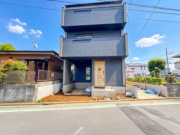 【外観】こちらの物件が少しでも気になるようでしたら、お気軽にお問合せください。人生でいちばん大きなお買い物ですので、ゆっくりご見学ください。ネット上の画像と実際の見学では、リアル感がまるで違…