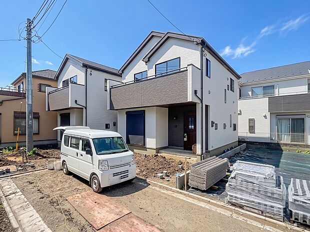 【外観-1-A号棟・B号棟-】陽当りや通風性など各所に施された工夫で住みやすさを実現。部屋の大きさや周辺環境・街並など、資料には掲載していない情報が現地にはたくさんございます。是非ご確認下さ…