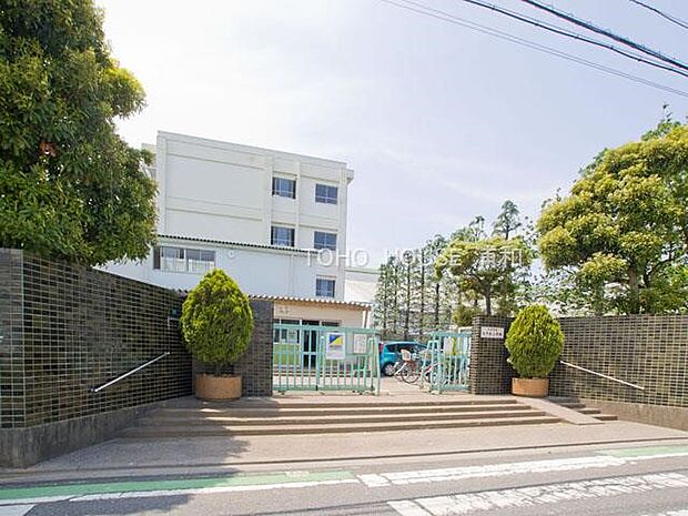 小学校 550m 芝中央小学校(【芝中央小学校】 徒歩7分。)