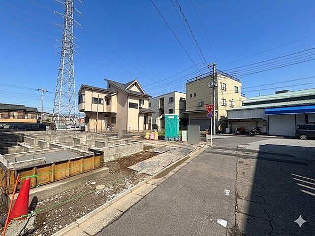 A号棟【前面道路6m】車の通行が少ないので、静かな住環境を維持することができます。